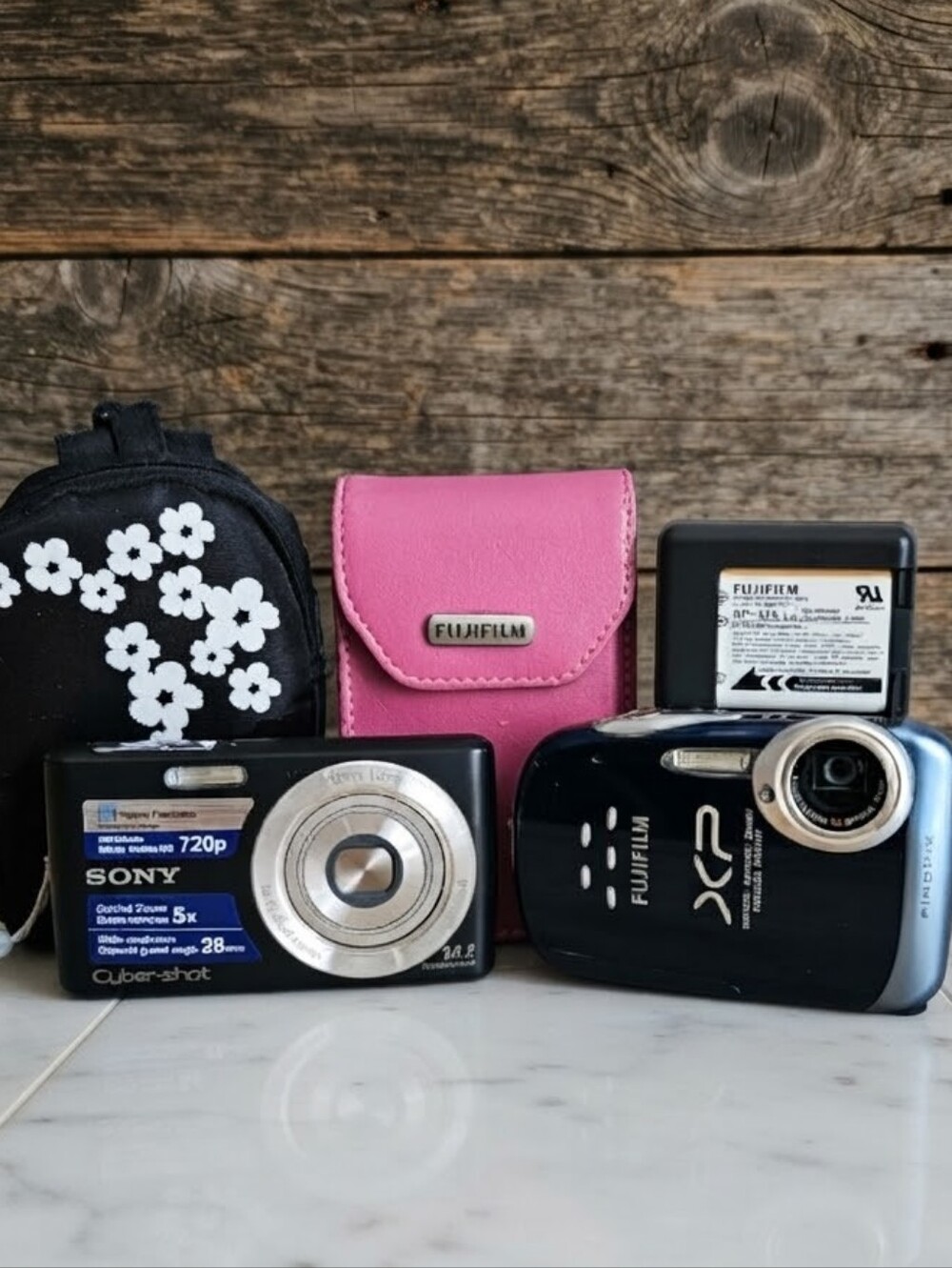 Fujifilm FinePix XP10 & Sony Cyber-shot DSC-W620 Bundle - Digicams Y2K - As-Is